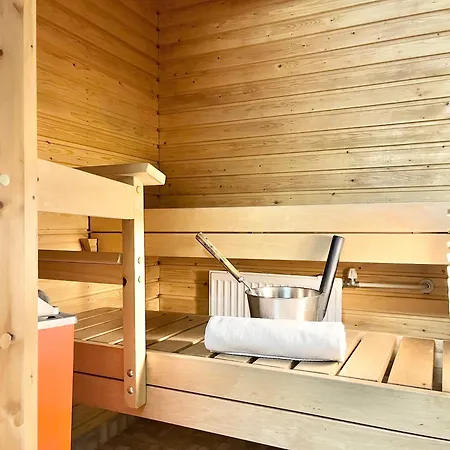 Ep - Sauna, Balcony & Free Parking *
